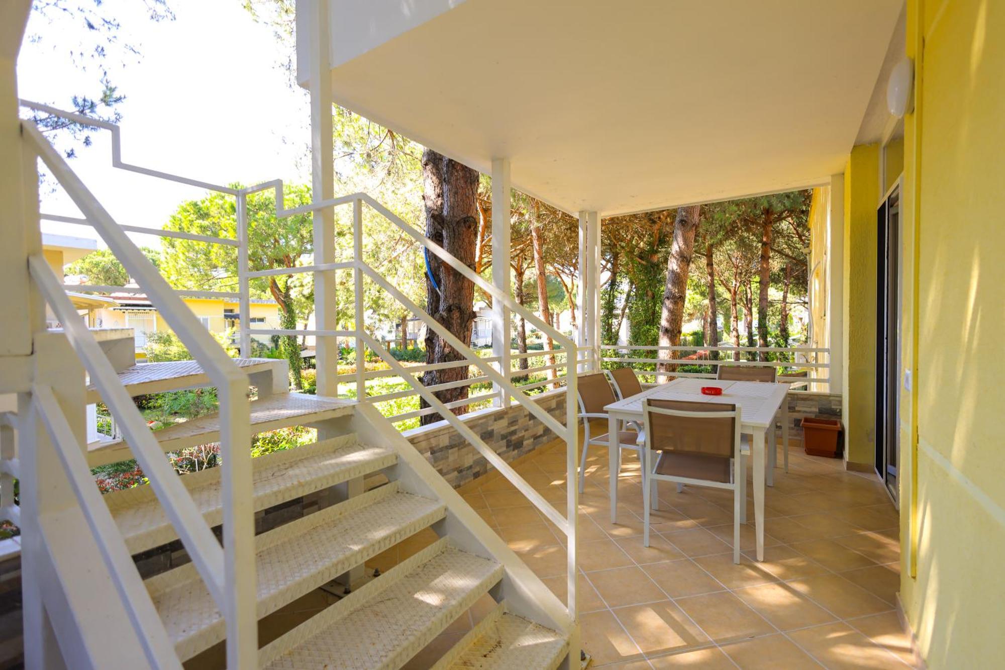Grandstay Villa Perla Resort Durrës Exterior foto