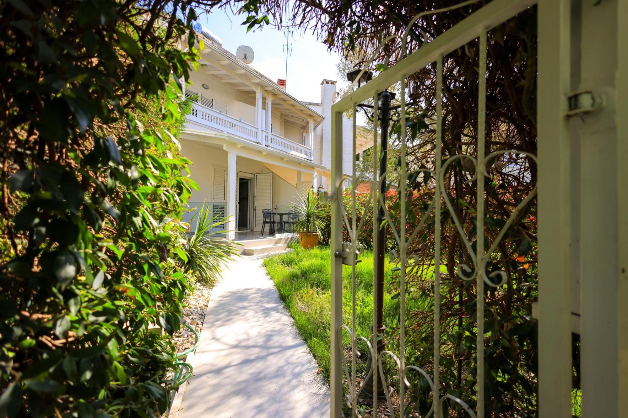 Grandstay Villa Perla Resort Durrës Exterior foto